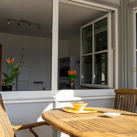 Apartamento Exklusives Penthouse Mit Dachterrasse, Hochwertig Ausgestatteter Küche Mit Dampfgarer, Inklusive 2 Stellplätze Und Fahrradgarage *