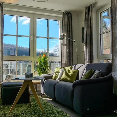 Exklusives Penthouse Mit Dachterrasse, Hochwertig Ausgestatteter Küche Mit Dampfgarer, Inklusive 2 Stellplätze Und Fahrradgarage Apartamento *