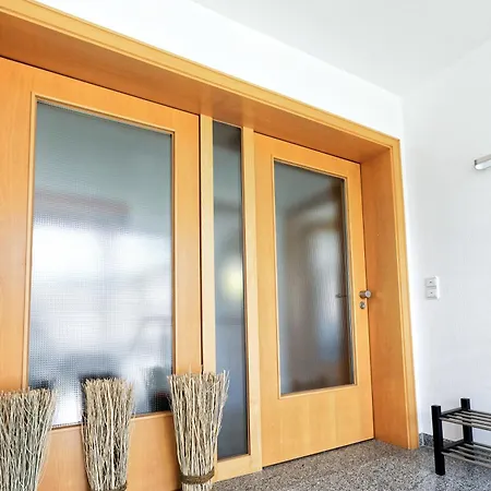 Exklusives Penthouse Mit Dachterrasse, Hochwertig Ausgestatteter Küche Mit Dampfgarer, Inklusive 2 Stellplätze Und Fahrradgarage * Kulmbach