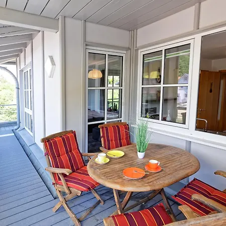 Exklusives Penthouse Mit Dachterrasse, Hochwertig Ausgestatteter Küche Mit Dampfgarer, Inklusive 2 Stellplätze Und Fahrradgarage Apartamento Kulmbach