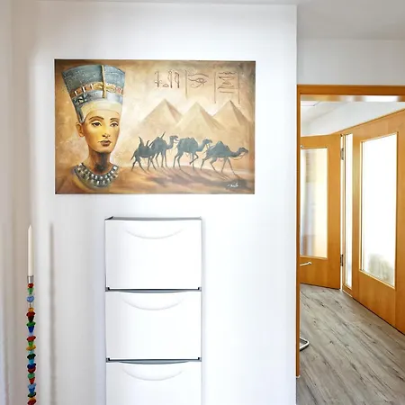 Grosszuegiges Helles Penthouse -komplette Etage- Mit Balkon Und Stellplatz In Ruhiger Lage *