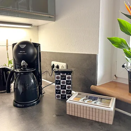 Exklusives Penthouse Mit Dachterrasse, Hochwertig Ausgestatteter Küche Mit Dampfgarer, Inklusive 2 Stellplätze Und Fahrradgarage