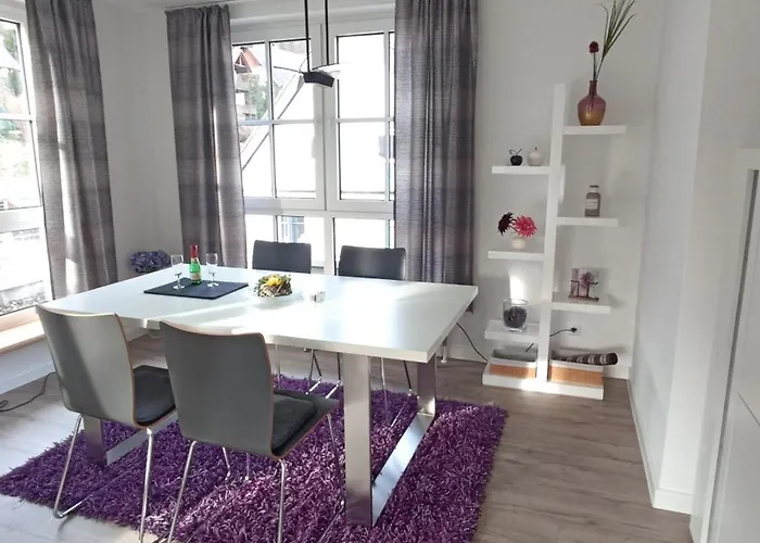 Exklusives Penthouse Mit Dachterrasse, Hochwertig Ausgestatteter Kueche Mit Dampfgarer, Inklusive 2 Stellplaetze Und Fahrradgarage Lejlighed Kulmbach
