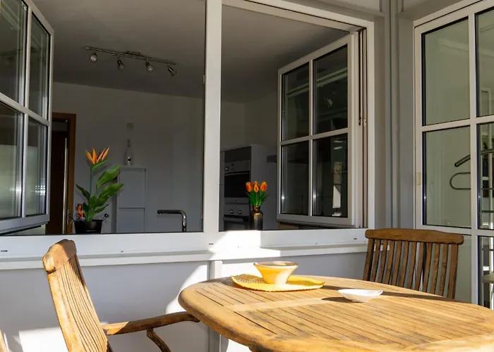 דירה Exklusives Penthouse Mit Dachterrasse, Hochwertig Ausgestatteter Kueche Mit Dampfgarer, Inklusive 2 Stellplaetze Und Fahrradgarage *