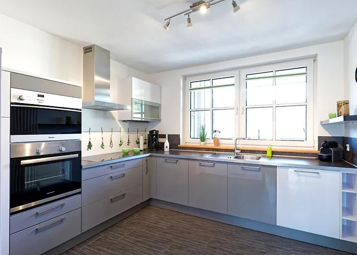 Lejlighed Exklusives Penthouse Mit Dachterrasse, Hochwertig Ausgestatteter Kueche Mit Dampfgarer, Inklusive 2 Stellplaetze Und Fahrradgarage *