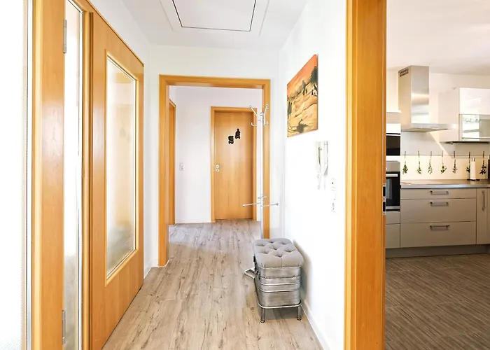 Lejlighed Exklusives Penthouse Mit Dachterrasse, Hochwertig Ausgestatteter Kueche Mit Dampfgarer, Inklusive 2 Stellplaetze Und Fahrradgarage *