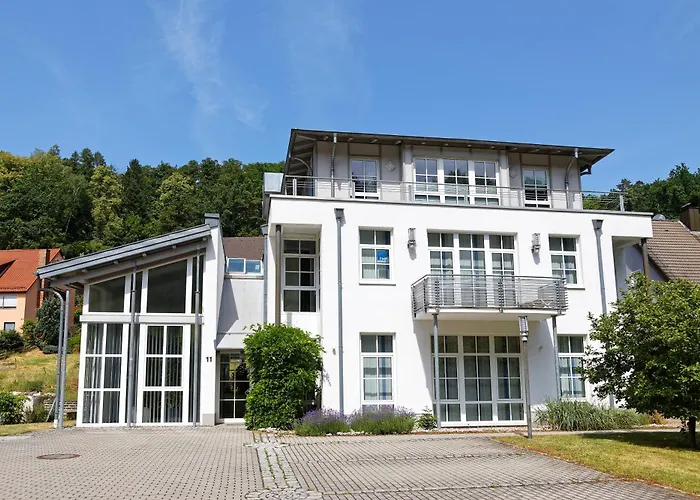Exklusives Penthouse Mit Dachterrasse, Hochwertig Ausgestatteter Kueche Mit Dampfgarer, Inklusive 2 Stellplaetze Und Fahrradgarage * Kulmbach
