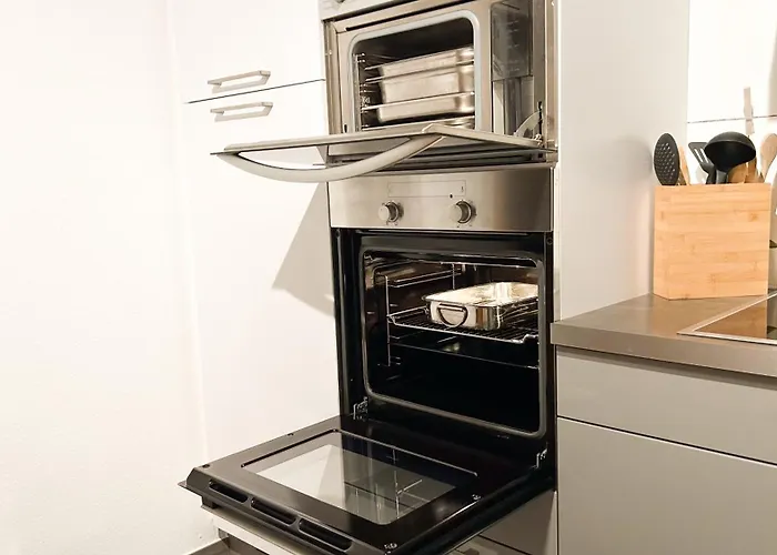 Exklusives Penthouse Mit Dachterrasse, Hochwertig Ausgestatteter Kueche Mit Dampfgarer, Inklusive 2 Stellplaetze Und Fahrradgarage Lejlighed Kulmbach